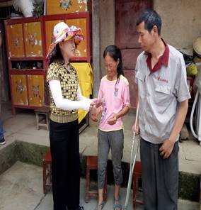 市人大苟主任走访贫困户图片IMG_20170711_104341